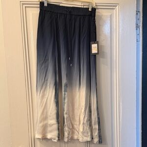 NWT DKNY Modern Boho Maxi Skirt in Size Small with waist tie and pockets